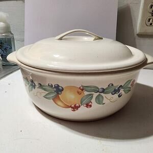 Corelle Coordinates “Abundance” 2.5 Quart Stoneware Covered Dish With Lid